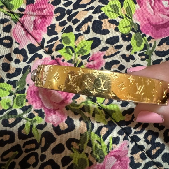 Louis Vuitton Nanogram Cuff - Picture 5 of 8